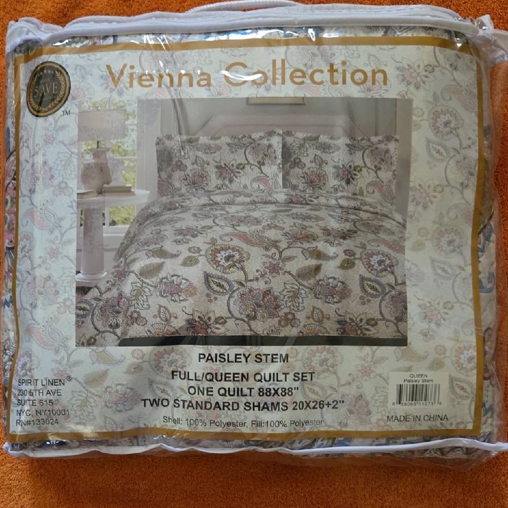 Paisley Stem Quilt Set - Cream and Gray